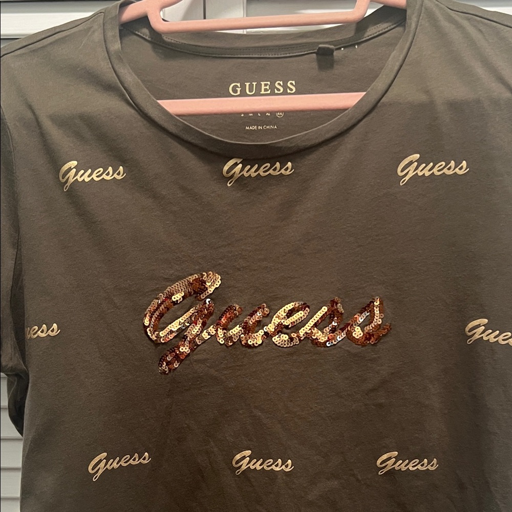#1406+Guess gold T-Shirt with Sequin Logo - Picture 3 of 7